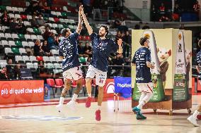 BASKET - Serie A - Una Hotels Reggio Emilia vs Dolomiti Energia Trentino