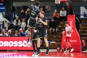 BASKET - Serie A - Una Hotels Reggio Emilia vs Dolomiti Energia Trentino