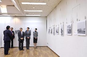Emperor visits photo exhibition