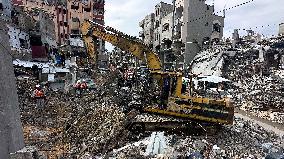 Search Continues for Bodies Under Rubble - Gaza