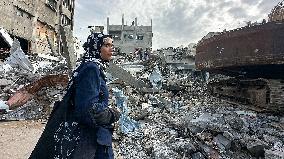 Search Continues for Bodies Under Rubble - Gaza