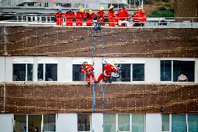 Santa Claus Visits Hospital Children In Badalona - Spain