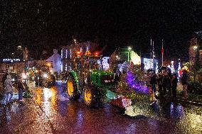 French Farmers Protest in a Christmas-style - Liffre