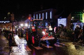 French Farmers Protest in a Christmas-style - Liffre