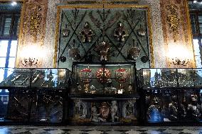 Visit to Galleria Beaumont and Royal Museums - Turin