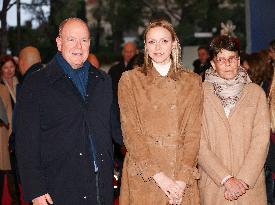 NO TABLOIDS - Princess Charlene and Prince Albert At Show Monaco Sous Les Etoiles - Monaco