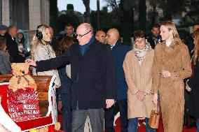 NO TABLOIDS - Princess Charlene and Prince Albert At Show Monaco Sous Les Etoiles - Monaco