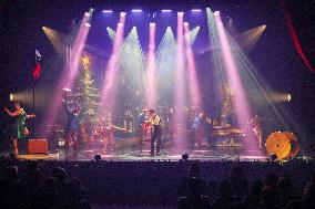 NO TABLOIDS - Princess Charlene and Prince Albert At Show Monaco Sous Les Etoiles - Monaco