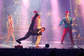 NO TABLOIDS - Princess Charlene and Prince Albert At Show Monaco Sous Les Etoiles - Monaco