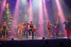 NO TABLOIDS - Princess Charlene and Prince Albert At Show Monaco Sous Les Etoiles - Monaco