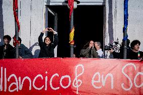Hakuna Group Music Performs Christmas Carols - Madrid