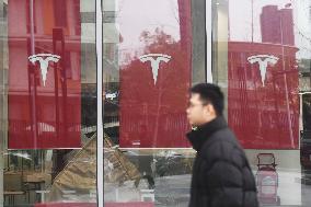Tesla Store