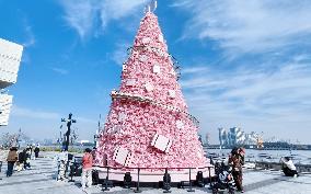LANCOME 90th Anniversary Giant Christmas Tree