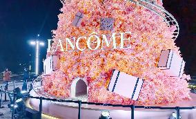 LANCOME 90th Anniversary Giant Christmas Tree