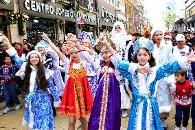 Russian Santa Christmas Parade - Mexico