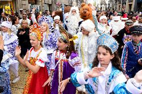 Russian Santa Christmas Parade - Mexico