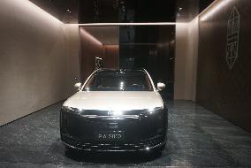 HUAWEI MAEXTRO S800 Sedan