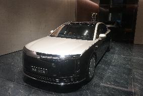 HUAWEI MAEXTRO S800 Sedan