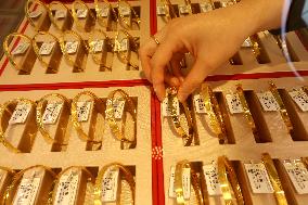 Gold Store