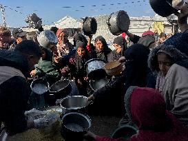 Khan Yunis Receives Aid From Turkey - Gaza