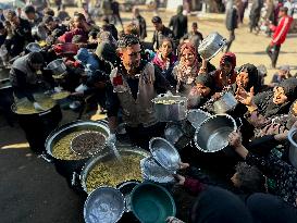 Khan Yunis Receives Aid From Turkey - Gaza