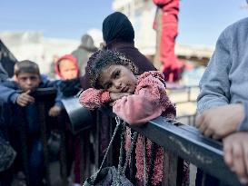 Khan Yunis Receives Aid From Turkey - Gaza