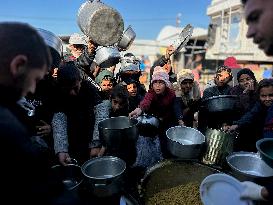 Khan Yunis Receives Aid From Turkey - Gaza