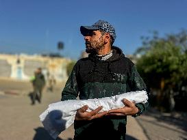 Infant Dead Because of Hypothermia - Gaza