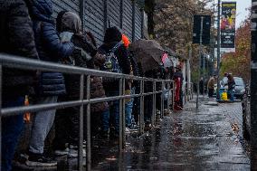 Pane Quotidiano Distributes Food In Milano - Italy