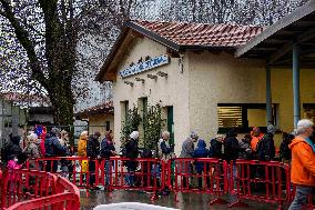 Pane Quotidiano Distributes Food In Milano - Italy
