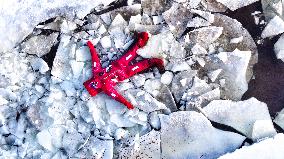 Extreme Cold Ice Floating