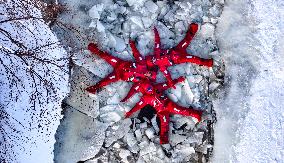 Extreme Cold Ice Floating