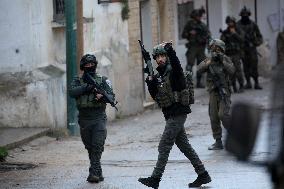 Israeli Forces Engage In Nablus - Palestine
