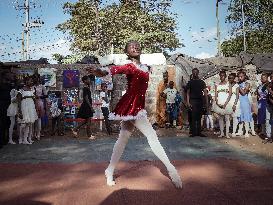 Christmas Ballet Performance at the Kibera Slum - Nairobi