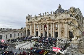 Pope Leo XIV delivers his Christmas Urbi et Orbi blessing message - Vatican