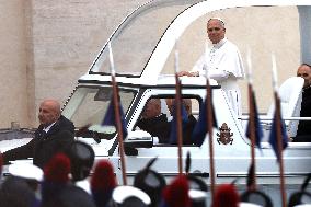 Leo XIV Greets the Faithful from the Popemobile - Vatican