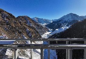 World's Longest Expressway Tunnel - Urumqi