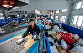 Logistics Warehouse Sorting Center