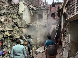 8 Killed in Building Collapse in Egypt - Giza