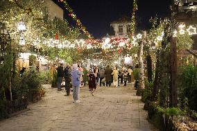 Festive Atmosphere on Christmas Eve in Syria - Damascus