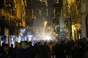 Festive Atmosphere on Christmas Eve in Syria - Damascus