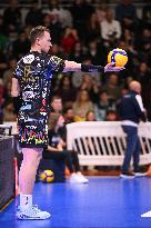 VOLLEY - Superlega Serie A - Cisterna Volley vs Sir Susa Vim Perugia 0-3 (14-25, 20-25, 20-25)