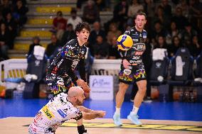 VOLLEY - Superlega Serie A - Cisterna Volley vs Sir Susa Vim Perugia 0-3 (14-25, 20-25, 20-25)