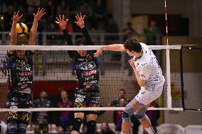 VOLLEY - Superlega Serie A - Cisterna Volley vs Sir Susa Vim Perugia 0-3 (14-25, 20-25, 20-25)