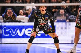VOLLEY - Superlega Serie A - Cisterna Volley vs Sir Susa Vim Perugia 0-3 (14-25, 20-25, 20-25)