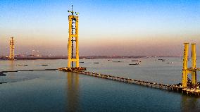 Zhangjinggao Yangtze River Bridge Construction
