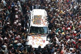 Tarique Rahman Visits The Graves National Symbols - Dhaka
