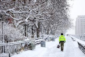 Winter Storm with Snow in New York