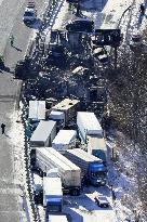 Fatal vehicle pileup on eastern Japan expressway