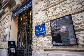 Flowers at Fondation Brigitte Bardot After Actress Death - Paris